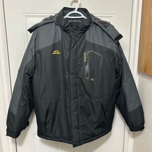 NWOT OUTDOORSPORT Men’s Medium Black Hooded Fleece Linded Winter Jacket